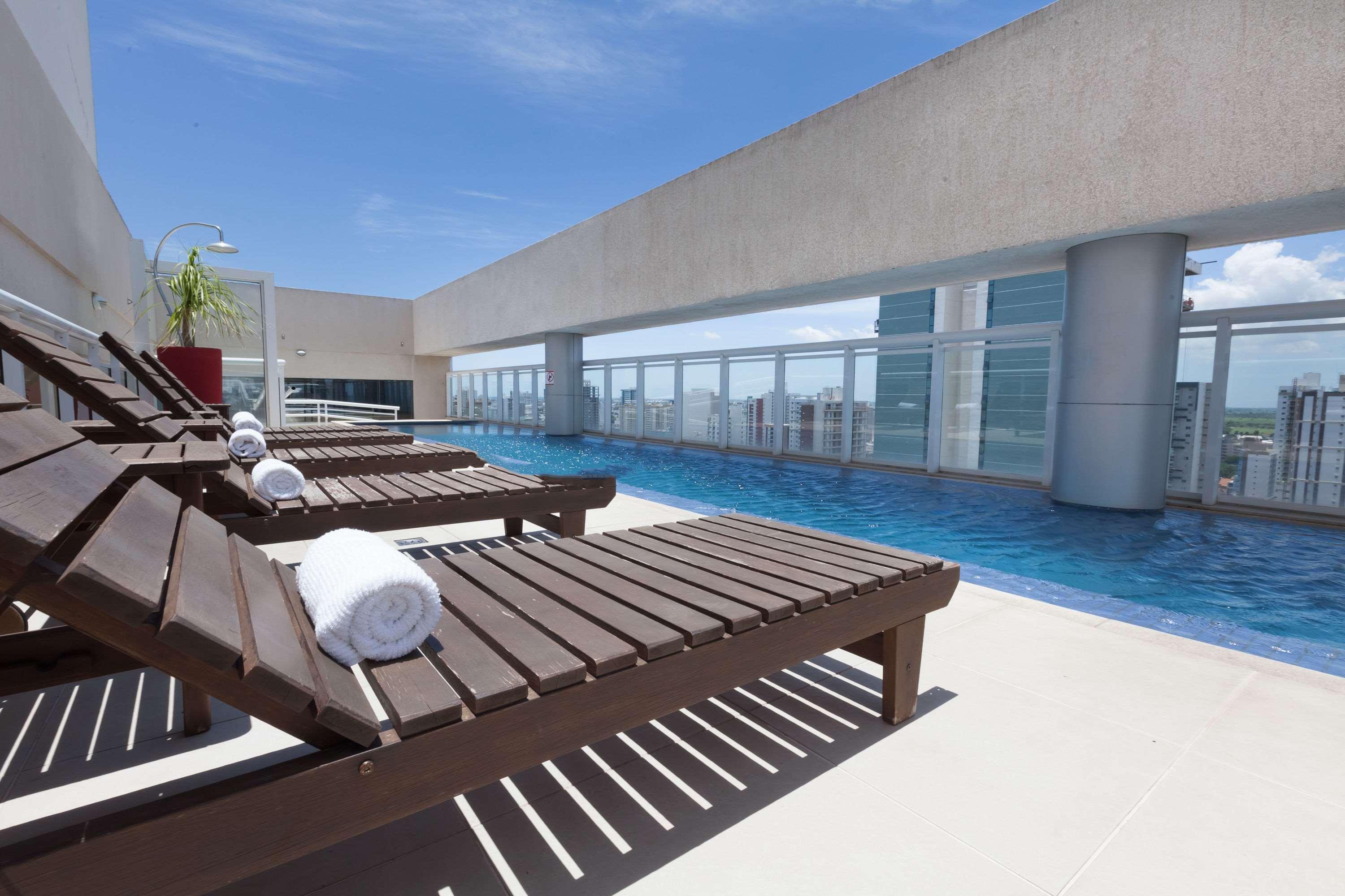 Ramada Hotel&Suites Campos Pelinca Campos dos Goytacazes Exterior foto
