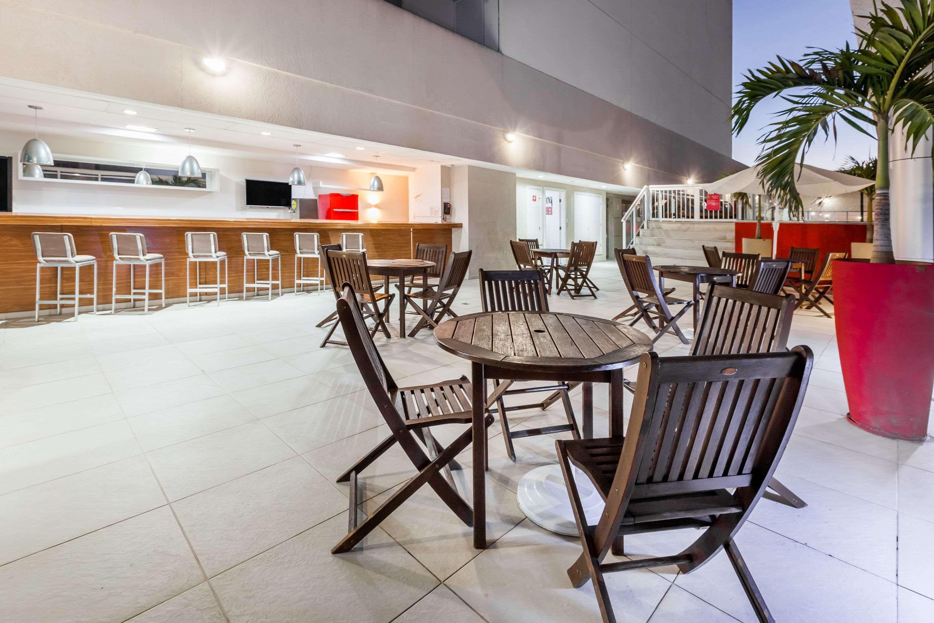 Ramada Hotel&Suites Campos Pelinca Campos dos Goytacazes Exterior foto