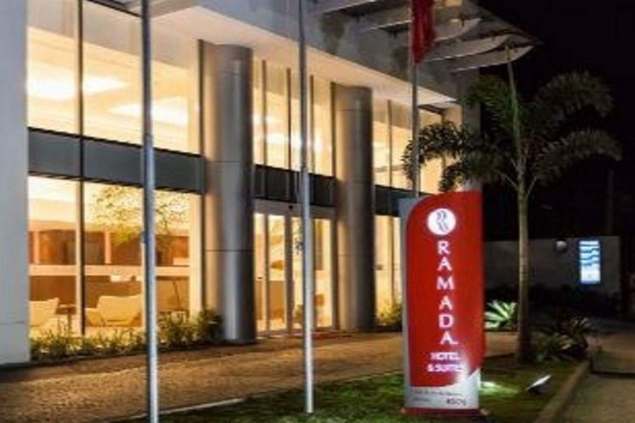 Ramada Hotel&Suites Campos Pelinca Campos dos Goytacazes Exterior foto