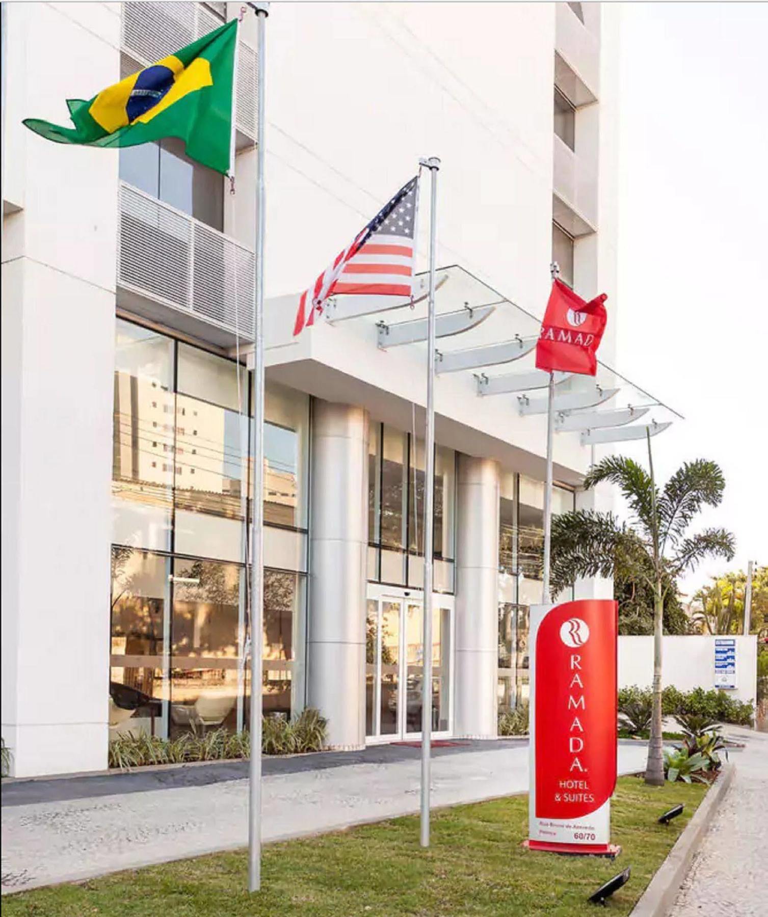 Ramada Hotel&Suites Campos Pelinca Campos dos Goytacazes Exterior foto